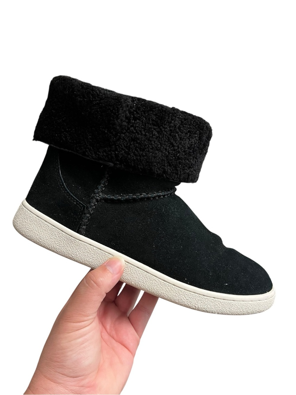 UGG Mika Classic Sneaker Boot Black Shearling Fold Over Womens Size 8 W/ Box - Picture 3 of 15